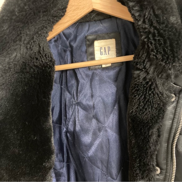 Gap Black Faux Fur Lined Bomber Jacket, Size M - Picture 7 of 9